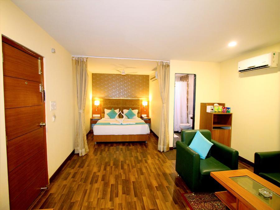 Hotel Crestwood Kalkata Exteriér fotografie